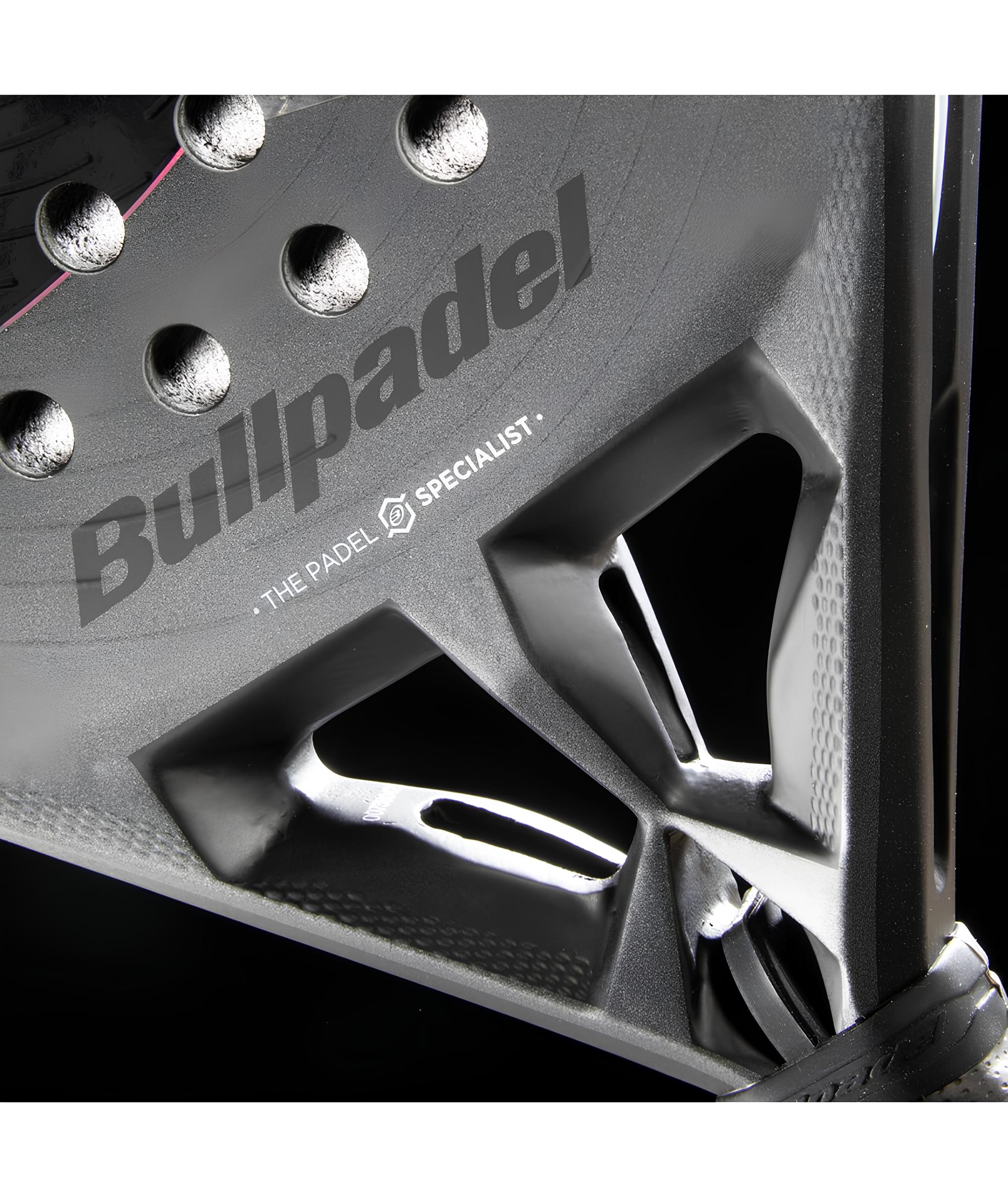 Bullpadel Hack 04 HYB 26 Racket